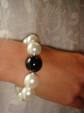 Load image into Gallery viewer, Rebecca X-Large Pearl Bracelet with Single Black Onyx Ball
