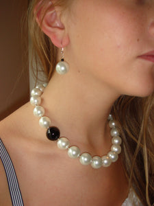 Rebecca X-Large Pearl Necklace with Single Black Onyx Ball